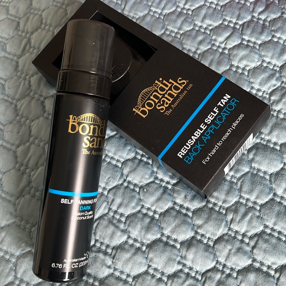 Bondi Sands, dark tanning foam and applicator